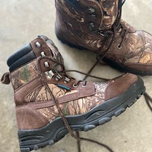 Mens Camo Winter Boots size 8